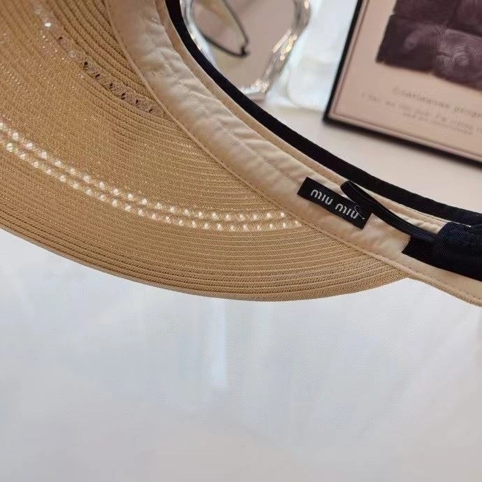 Miu Miu Caps FlexibleFit 261741