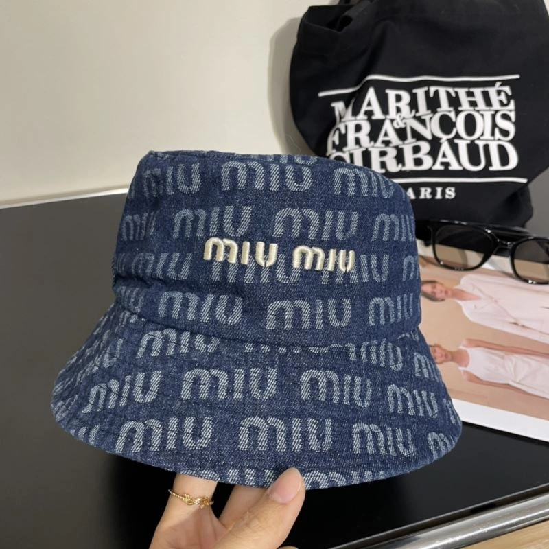 Miu Miu Caps Timeless 261756