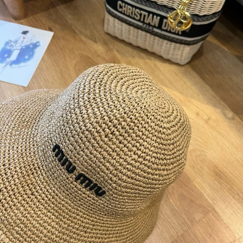 Miu Miu Caps Cozy 261739