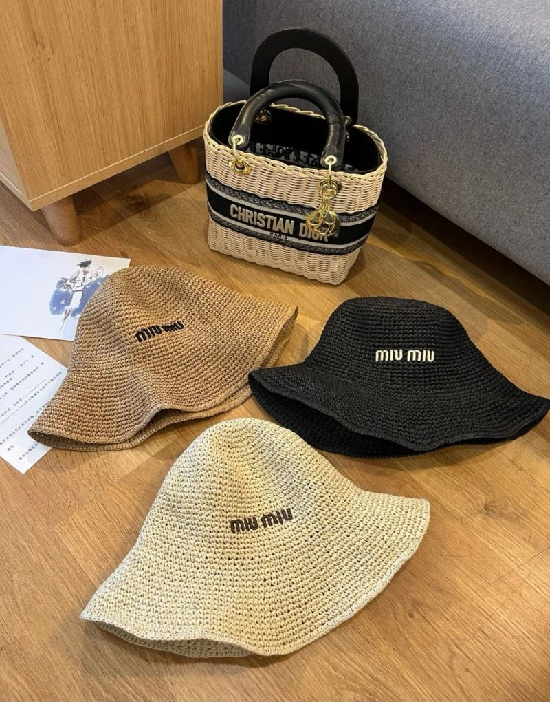 Miu Miu Caps Cozy 261739