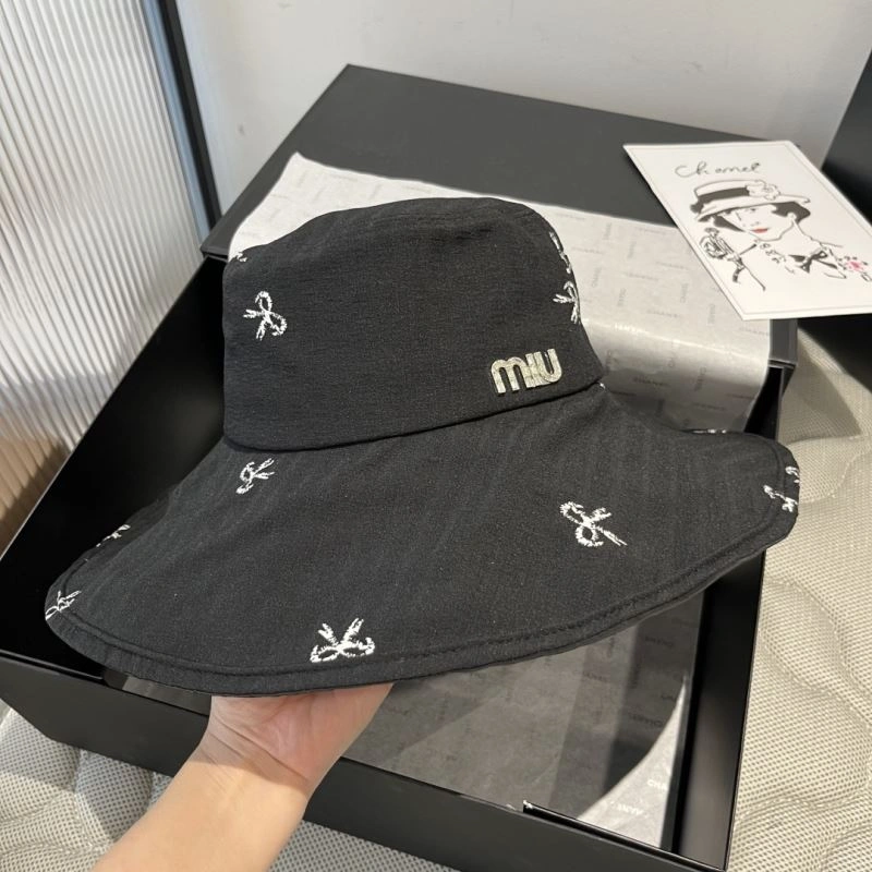 Miu Miu Caps SunProtective 261736