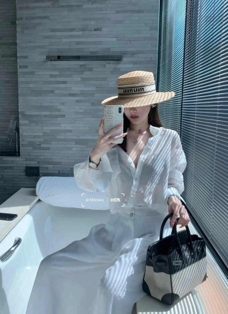 Miu Miu Caps Breathable 261735