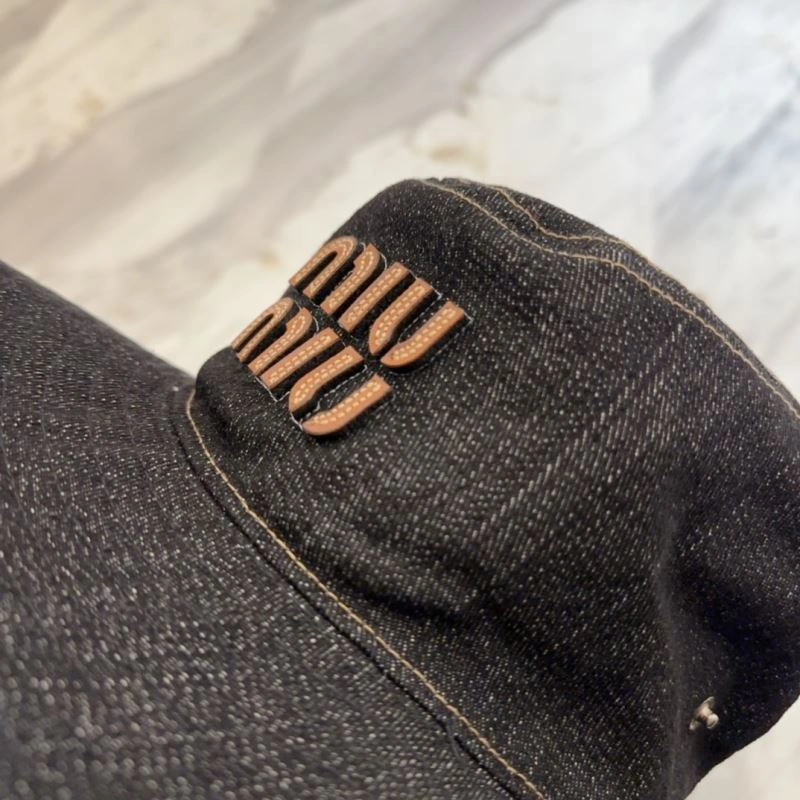 Comfortable Miu Miu Caps 261706
