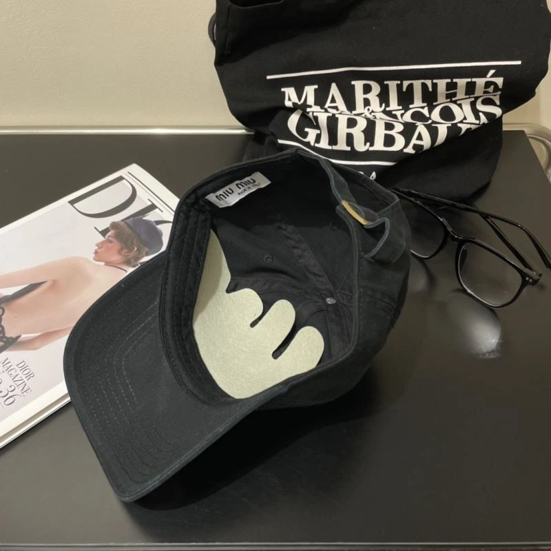 Miu Miu Caps NewStyle 261709