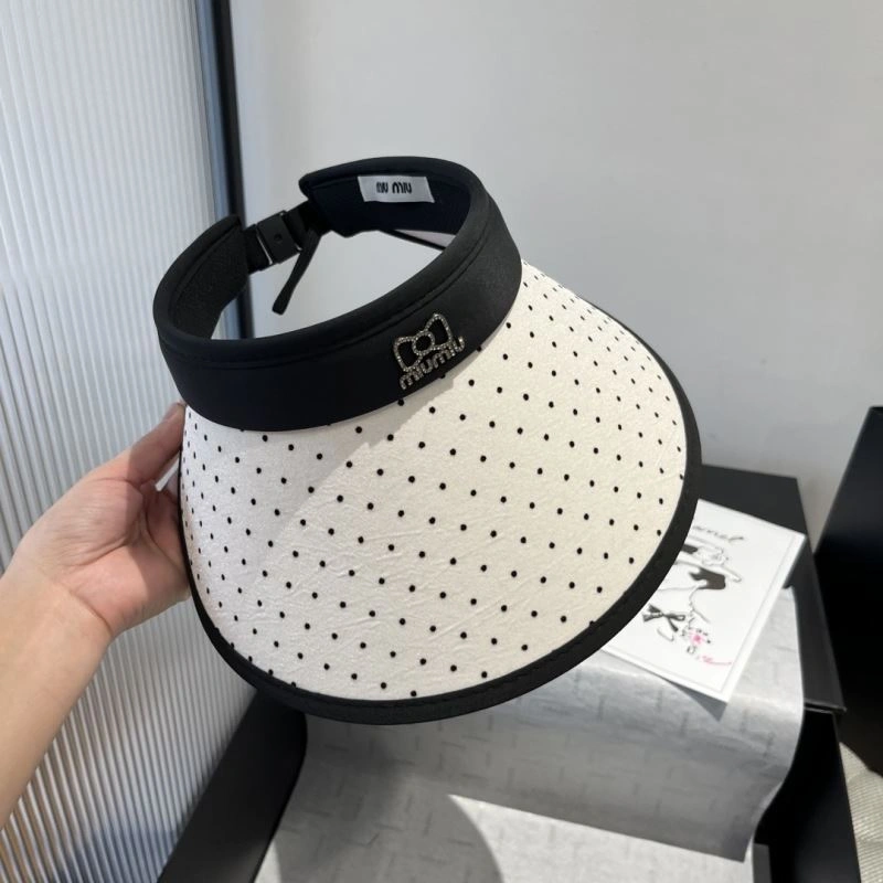 Miu Miu Caps Bold 261712
