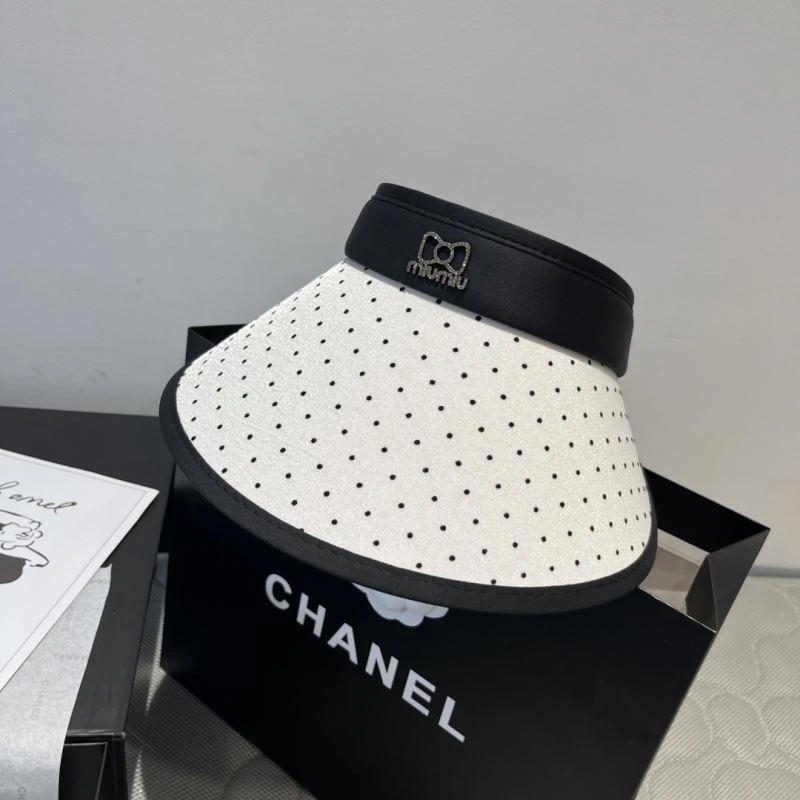 Miu Miu Caps Bold 261712