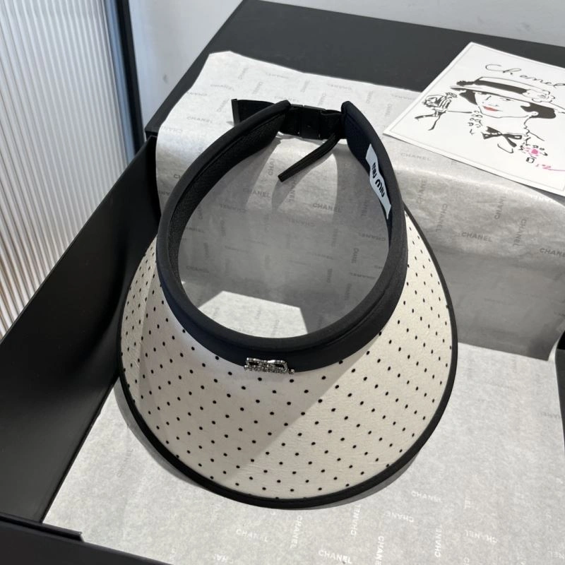 Miu Miu Caps Bold 261712
