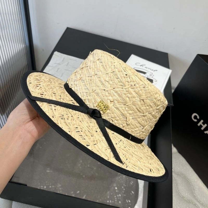 Miu Miu Caps EasyMatch 261724