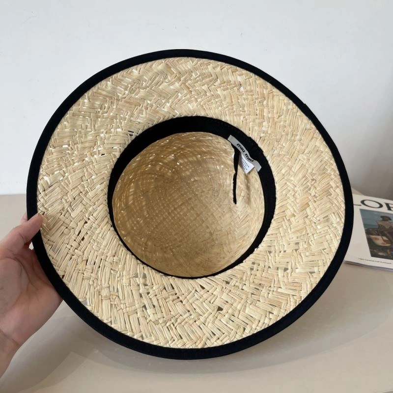 Miu Miu Caps EasyMatch 261724