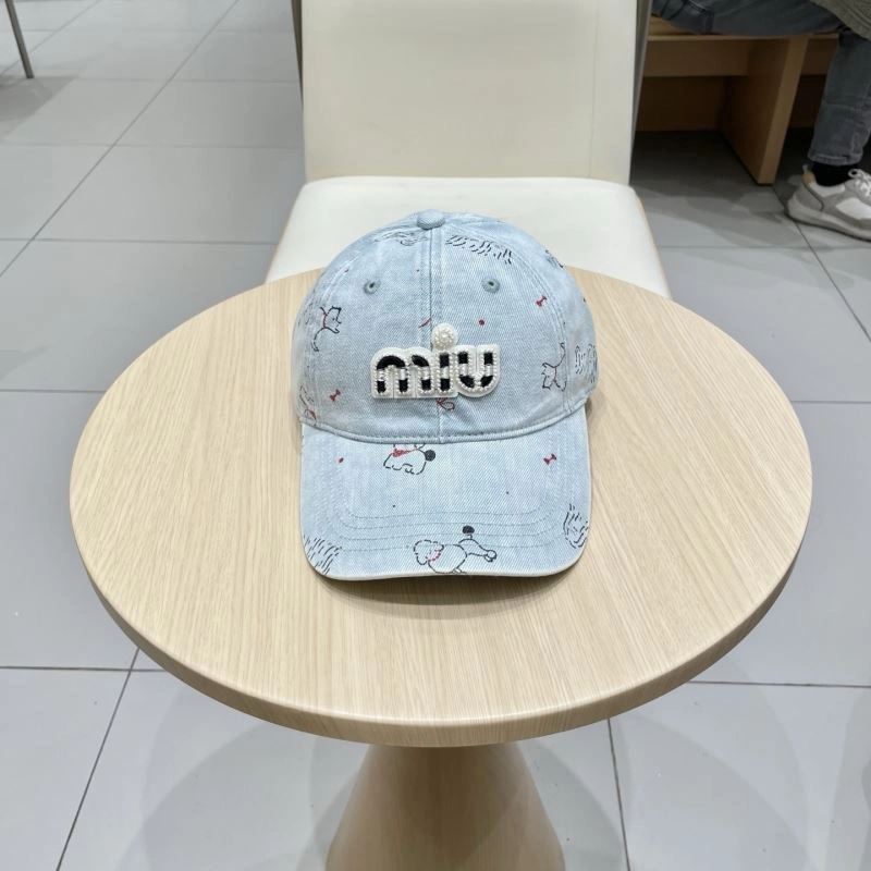 Miu Miu Caps UrbanStyle 261693
