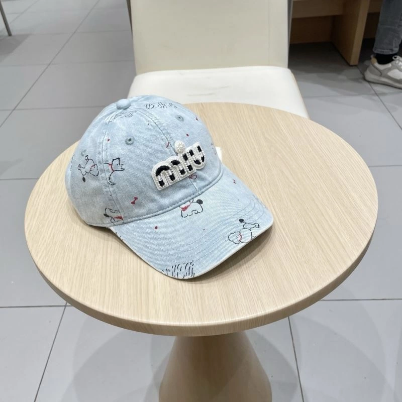 Miu Miu Caps UrbanStyle 261693