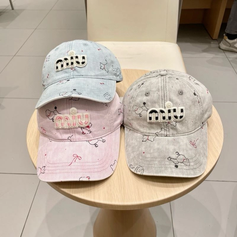 Miu Miu Caps UrbanStyle 261693