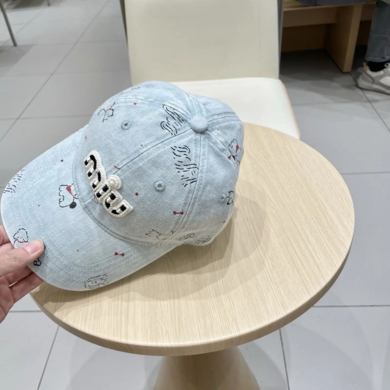 Miu Miu Caps UrbanStyle 261693