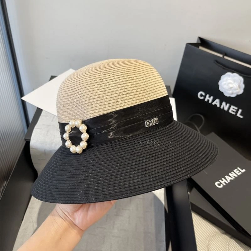 Miu Miu Caps Comfortable 261689