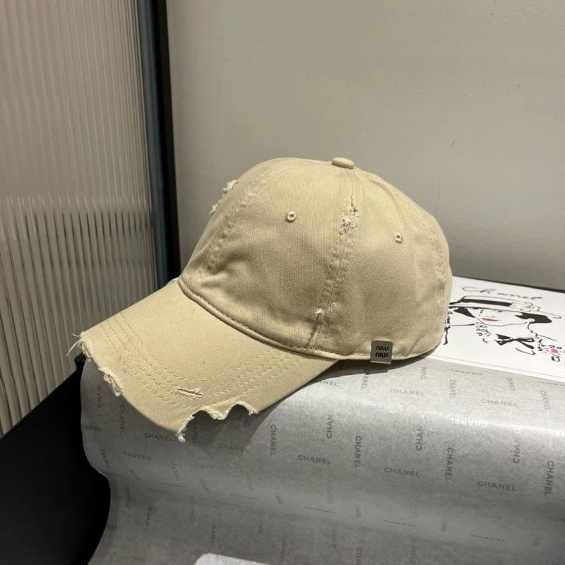 Miu Miu Caps UrbanStyle 261685