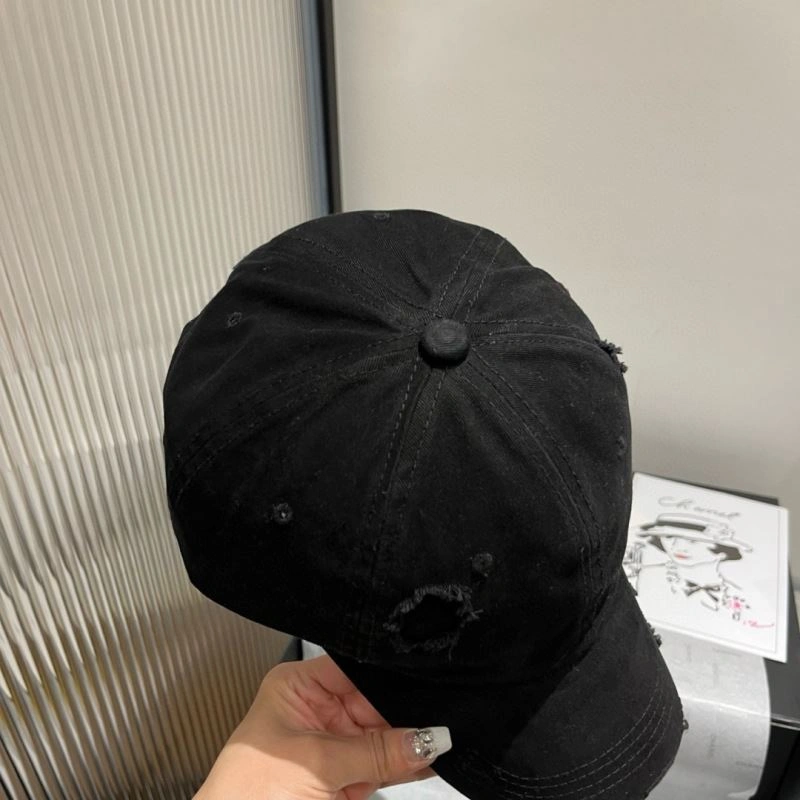 Miu Miu Caps Breathable 261683