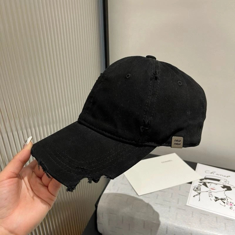 Miu Miu Caps Breathable 261683