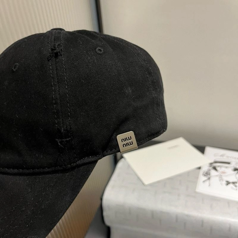 Miu Miu Caps Breathable 261683