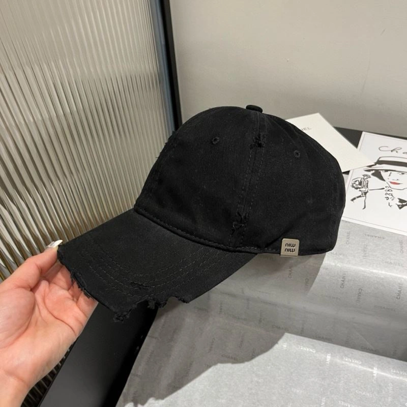 Miu Miu Caps Breathable 261683