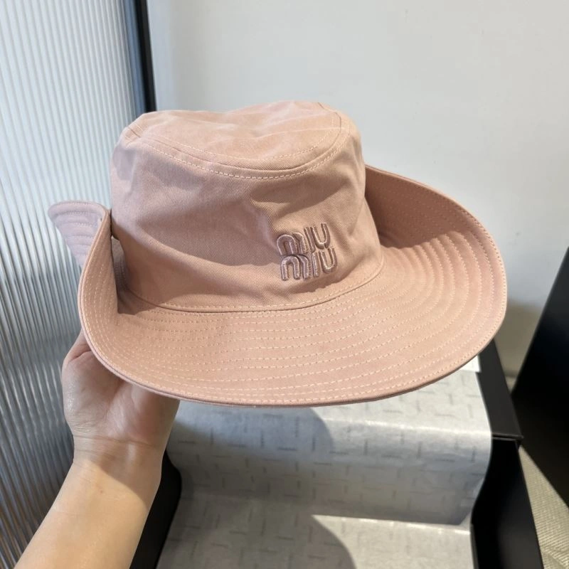 Miu Miu Caps TimelessDesign 261688