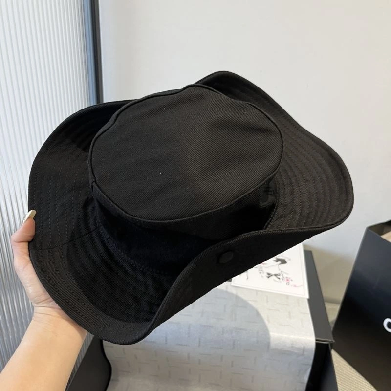 Miu Miu Caps TechFriendly 261678