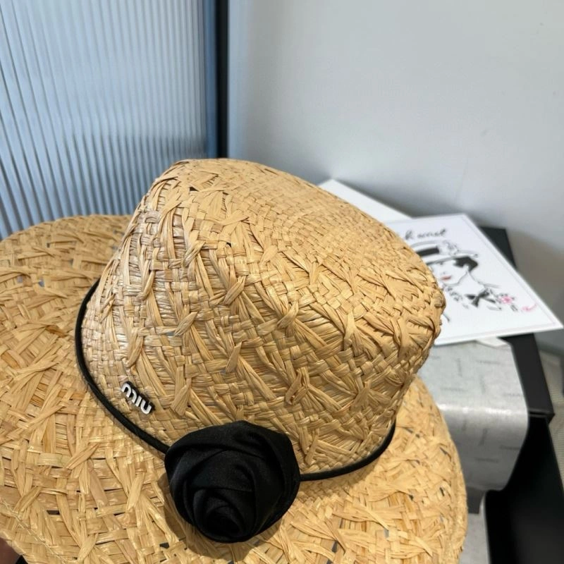 Miu Miu Caps Bright 261663