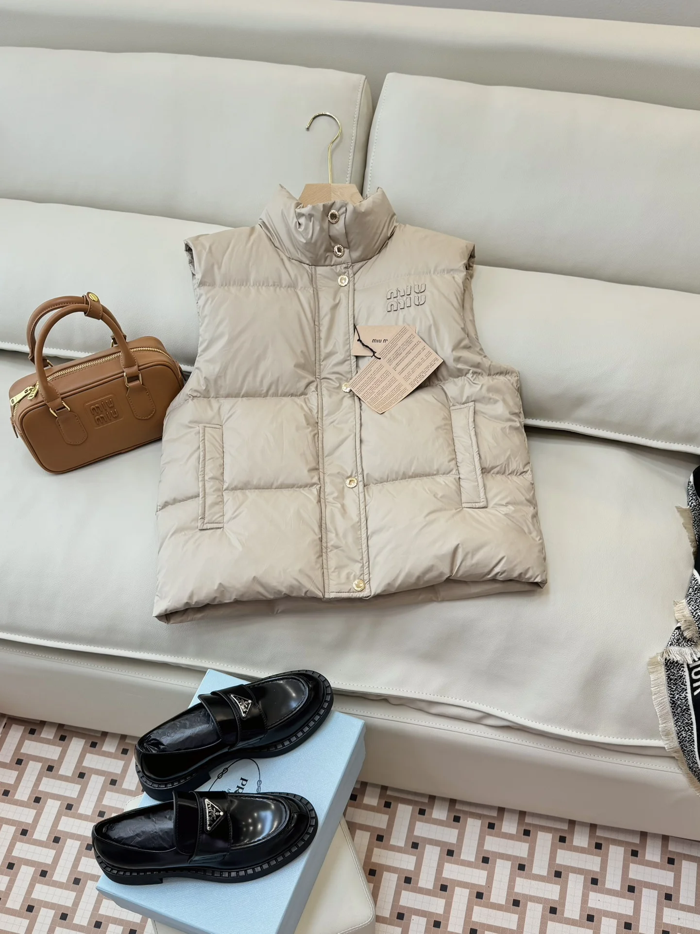 Miu Miu Down Jackets Upgraded 165221