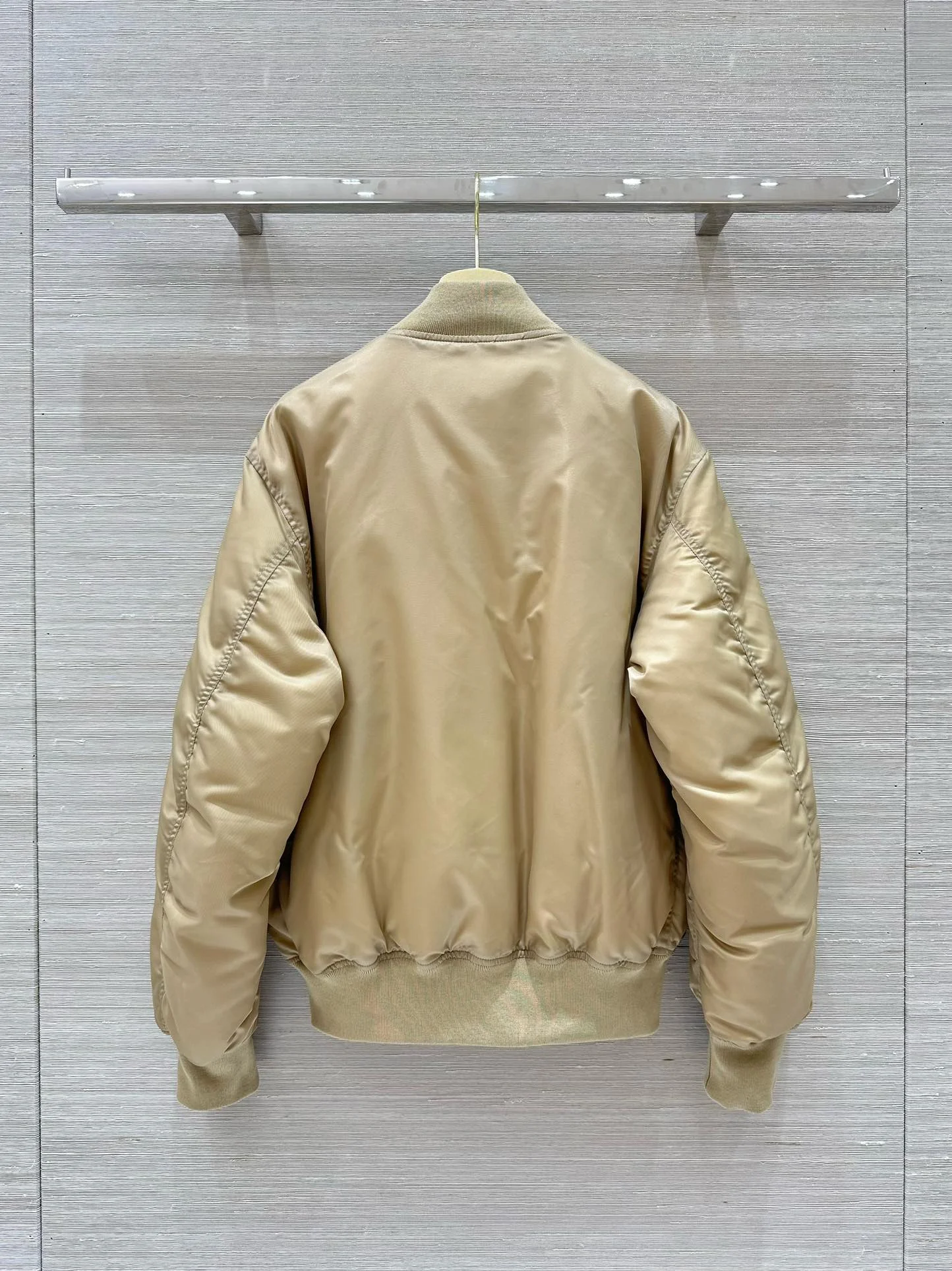 Miu Miu Down Jackets Durable 165191