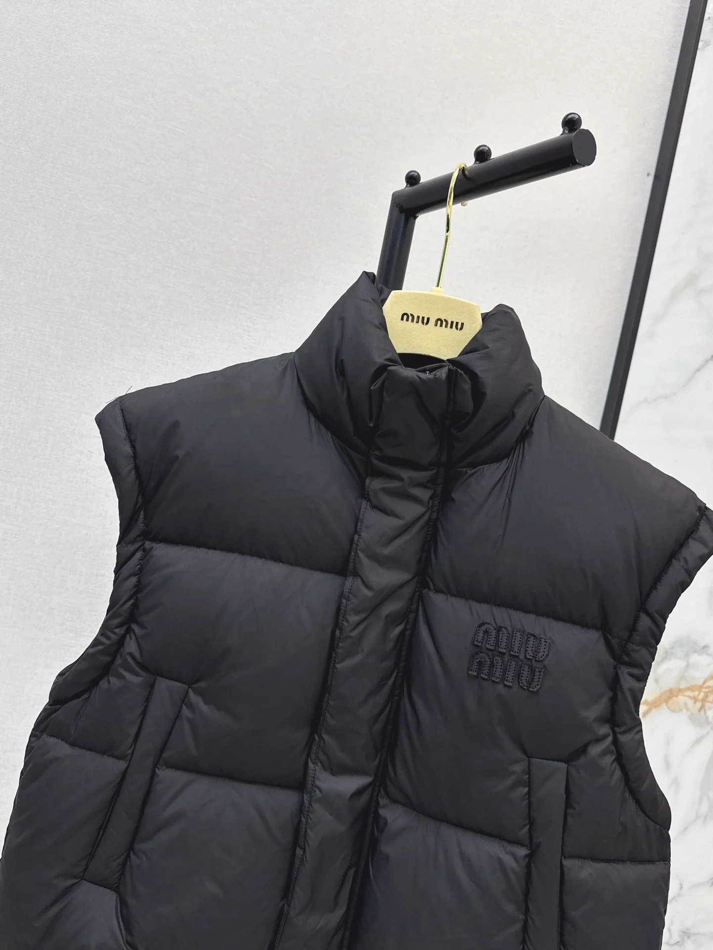 Miu Miu Down Jackets Elegant 165233