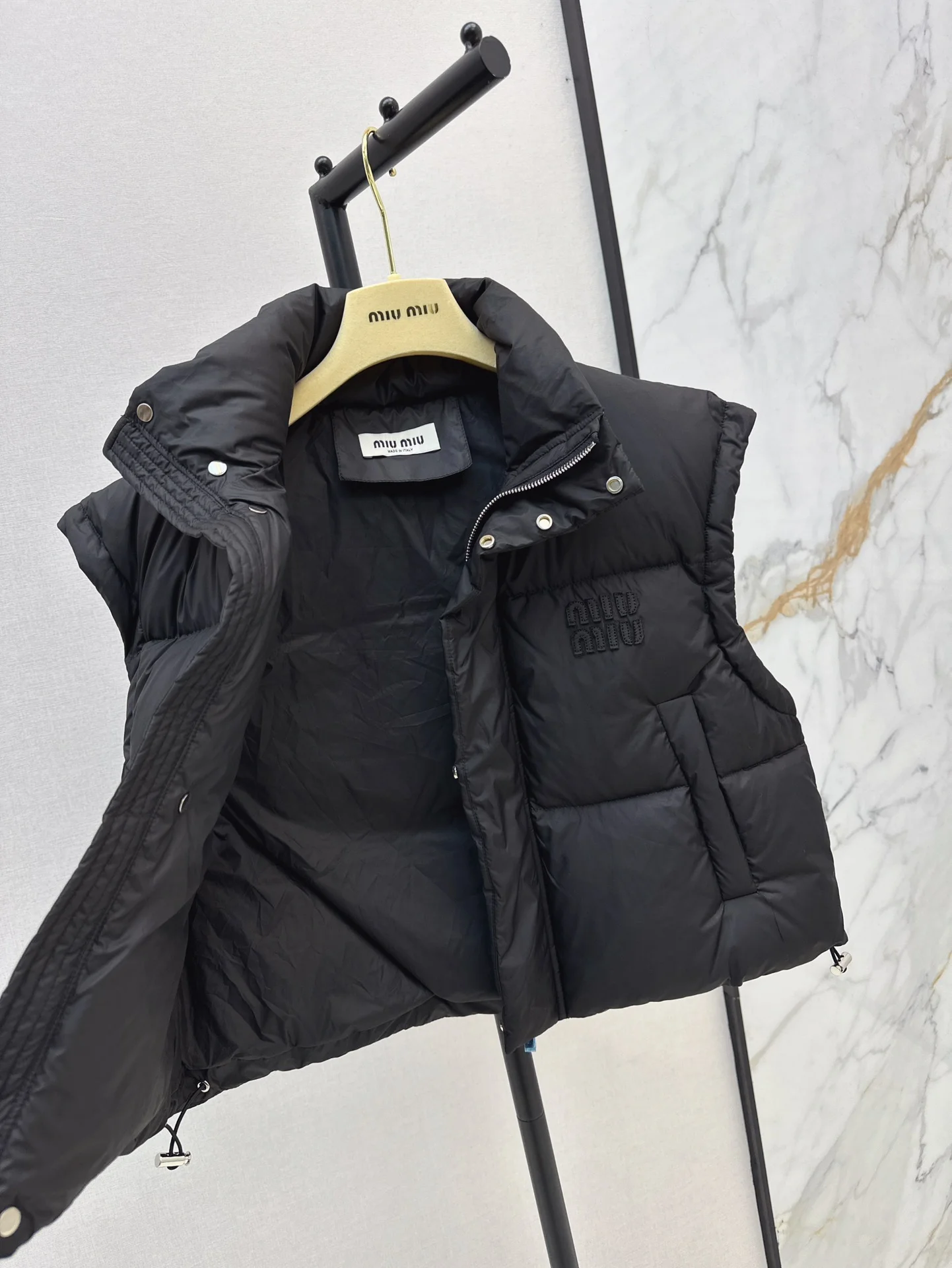 Miu Miu Down Jackets Elegant 165233