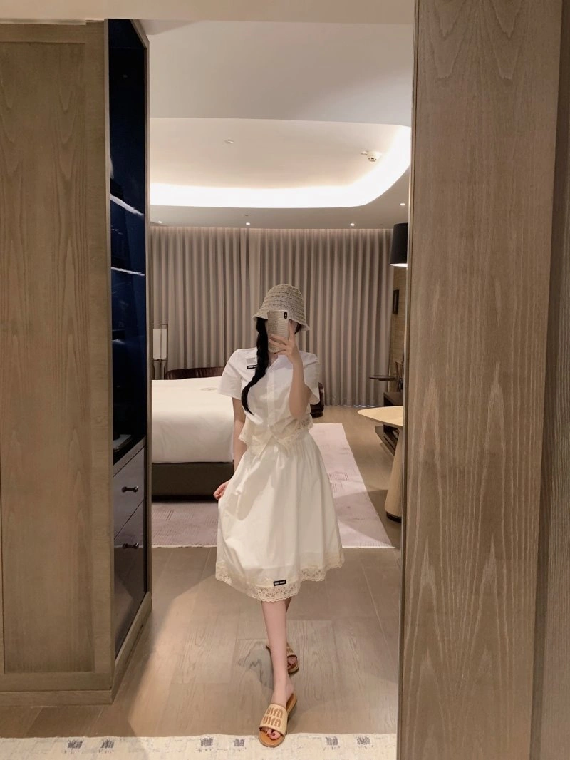 EyeCatching Miu Miu Dress Suits 152160