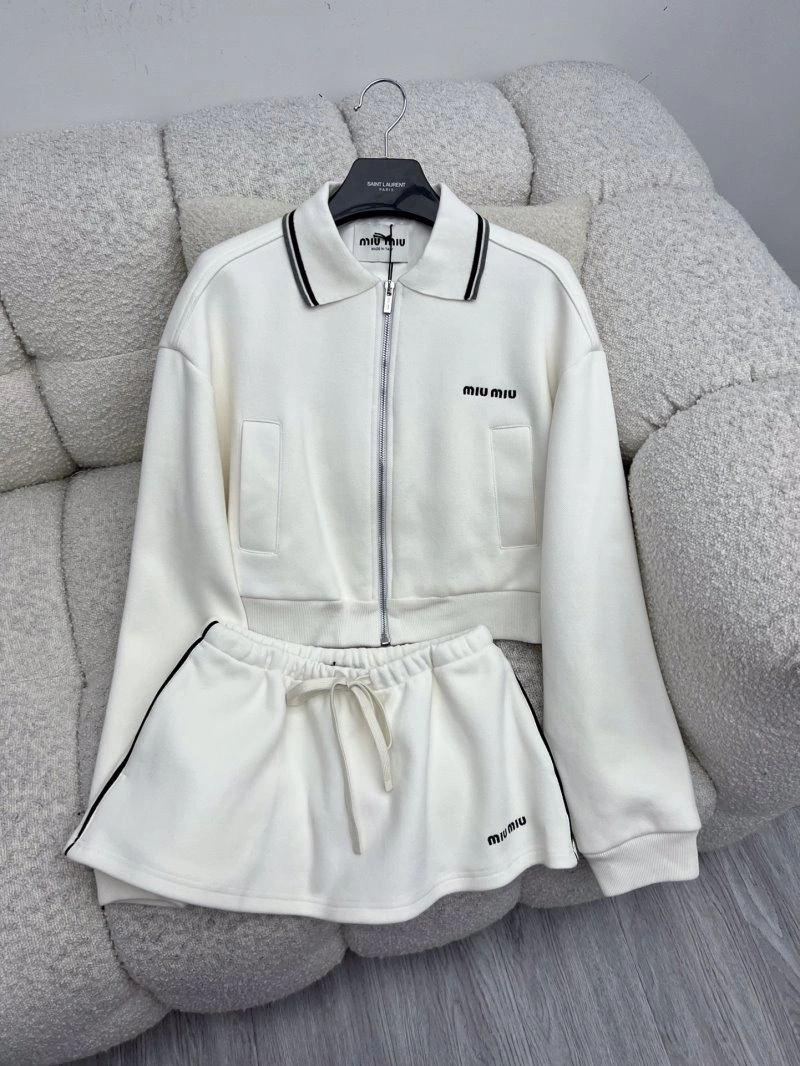 Miu Miu Dress Suits OdorResistant 156339