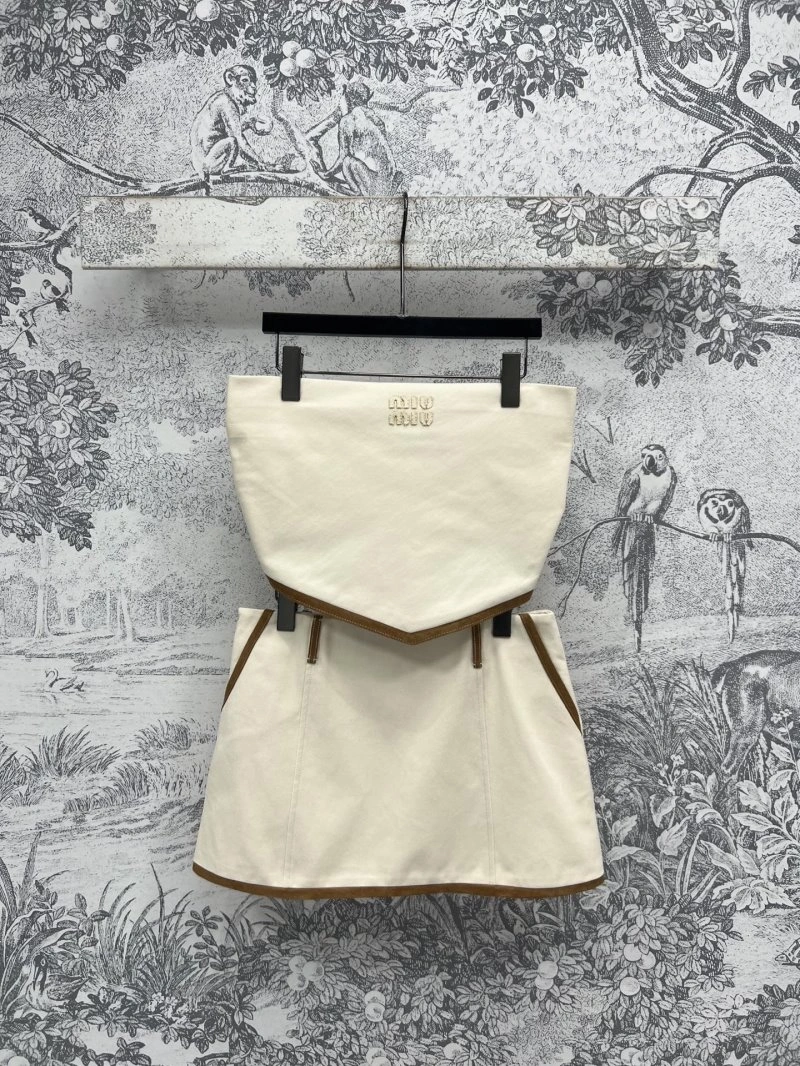 Seasonal Miu Miu Dress Suits 148930