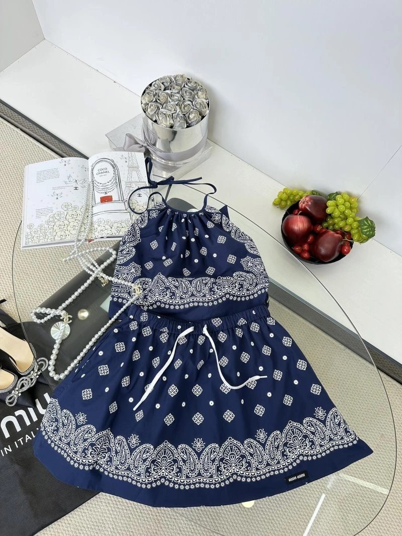 Miu Miu Dress Suits WaterResistant 154525