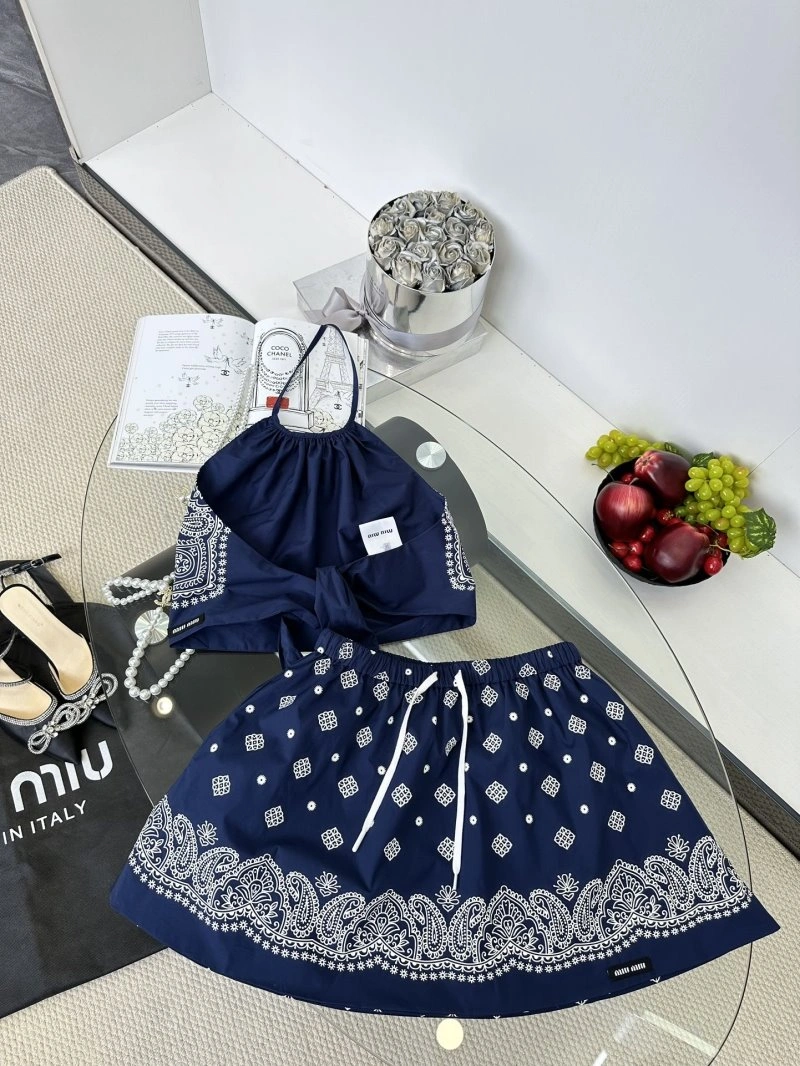 Miu Miu Dress Suits WaterResistant 154525