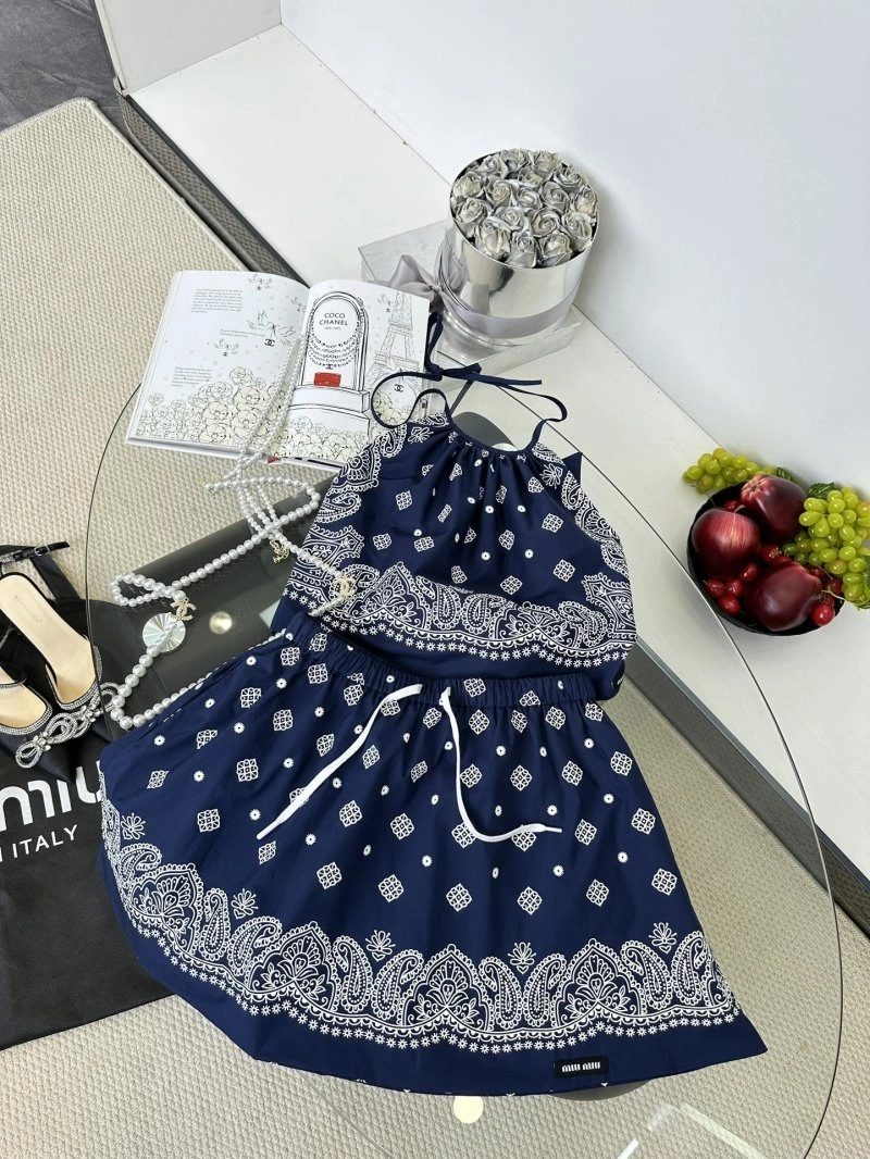 Miu Miu Dress Suits WaterResistant 154525