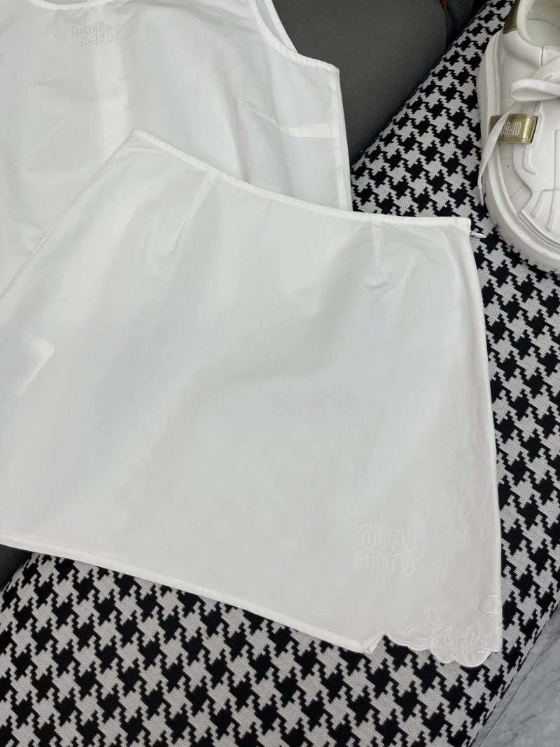 Miu Miu Dress Suits MoistureWicking 154539