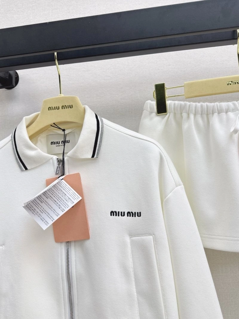 Classic Miu Miu Dress Suits 153022