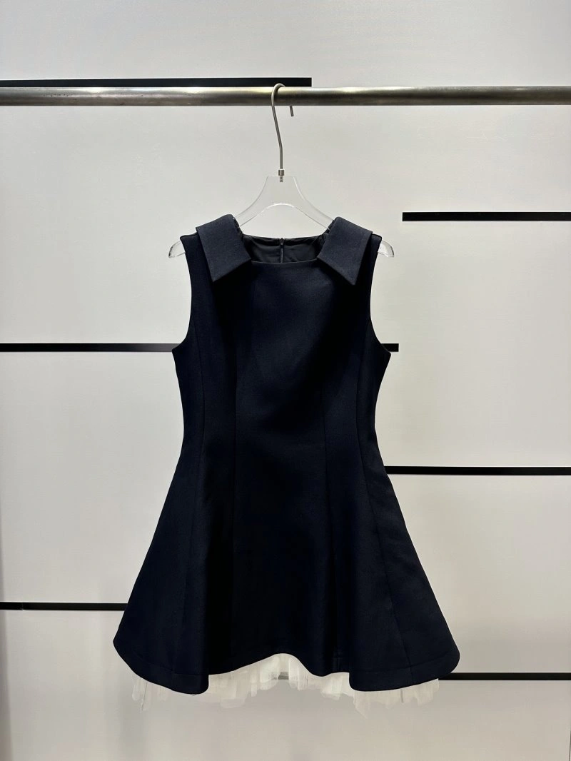 Fashionable Miu Miu Dress 156441