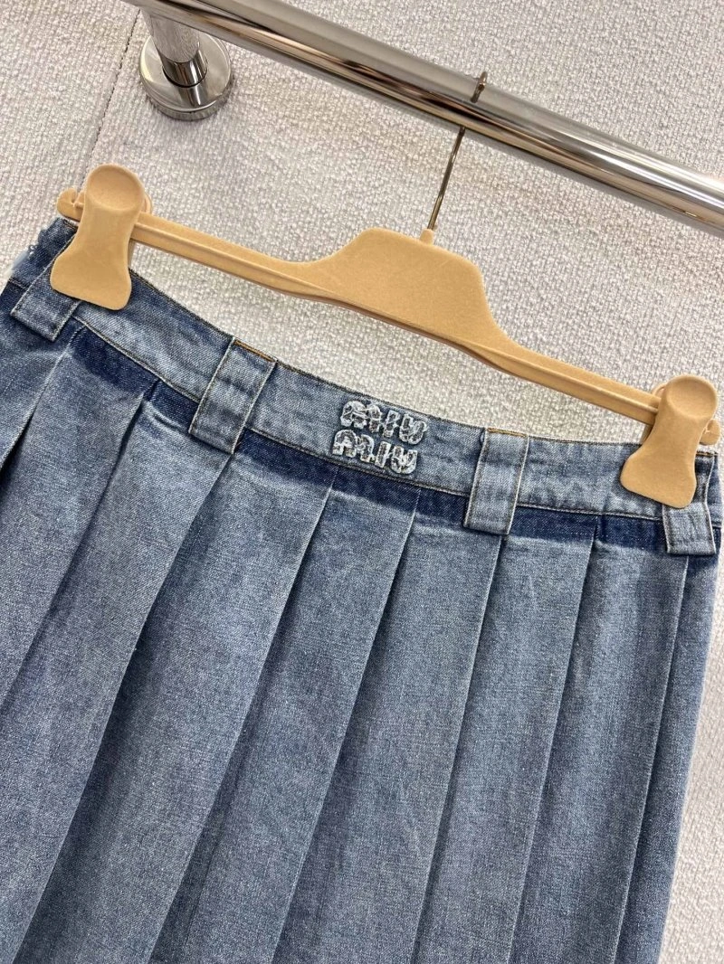 Miu Miu Dress Breathable 156428