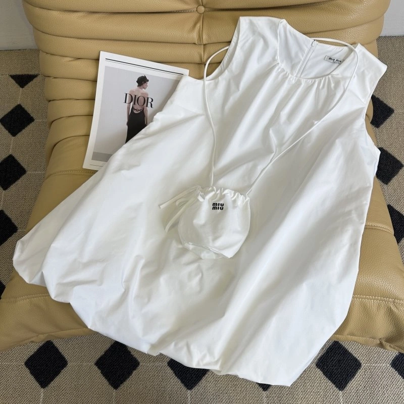 Fashionable Miu Miu Dress 154561