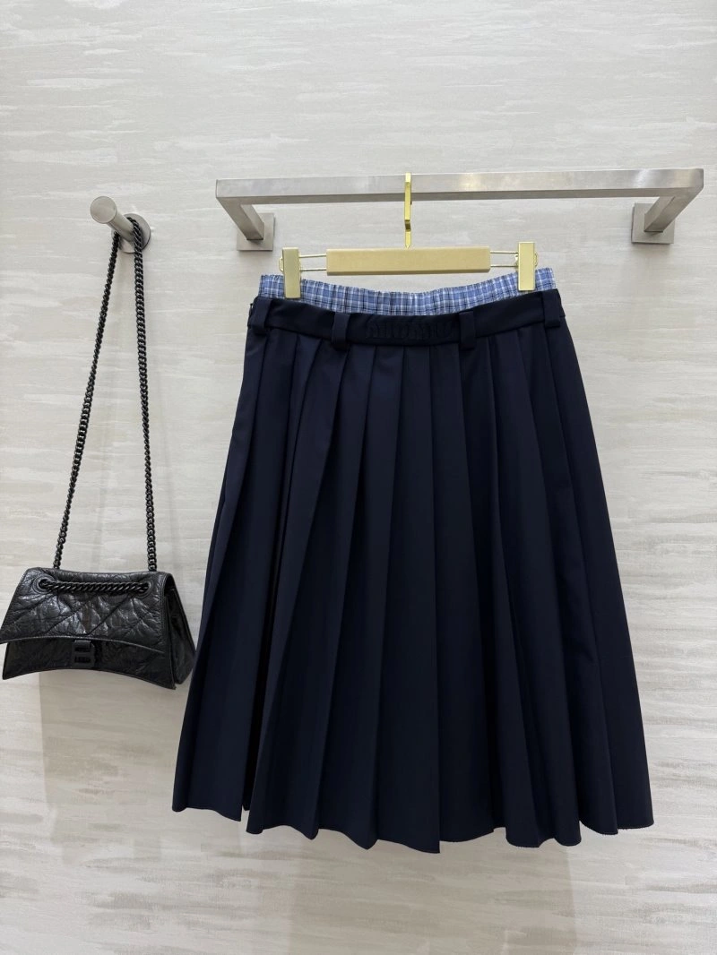 Miu Miu Dress Versatile 154571