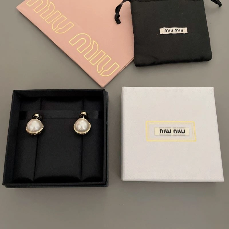 Miu Miu Earrings Compact 213873