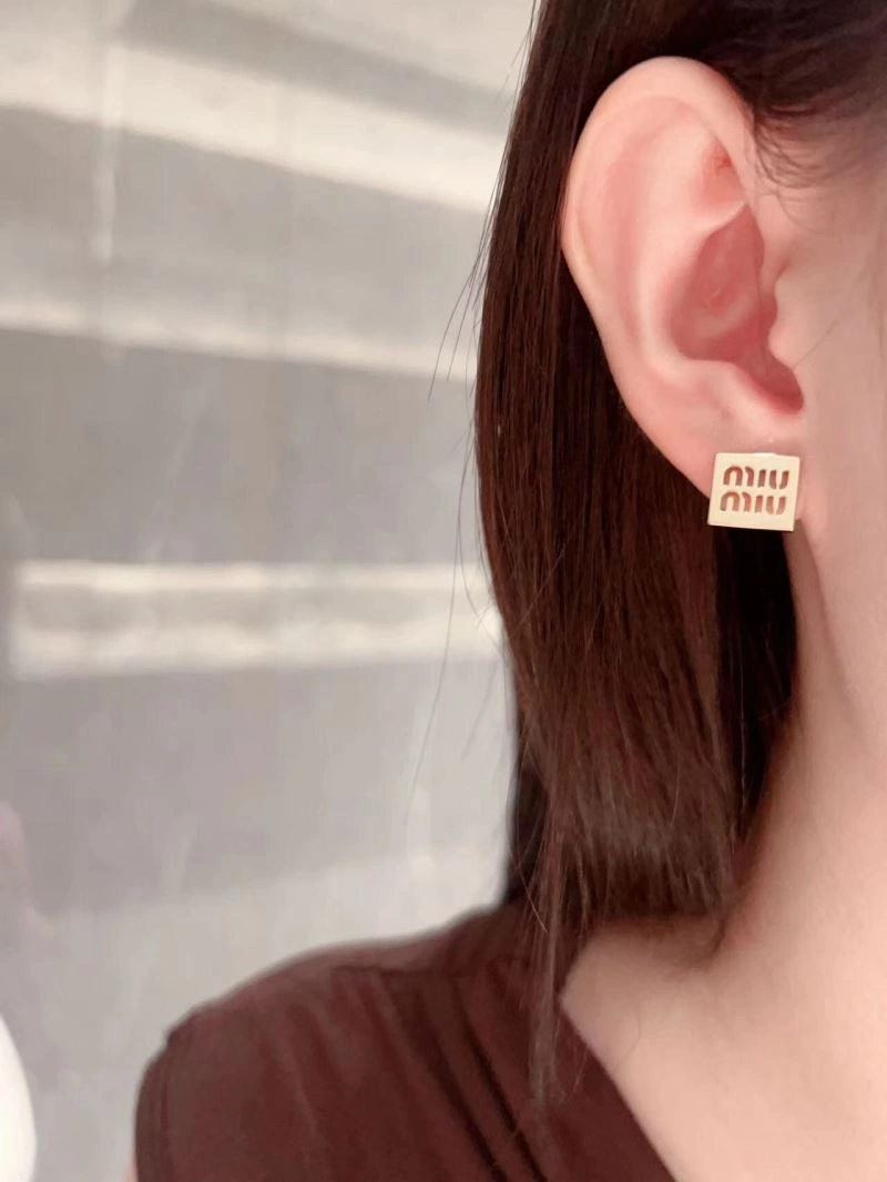 Miu Miu Earrings Elegant 213422