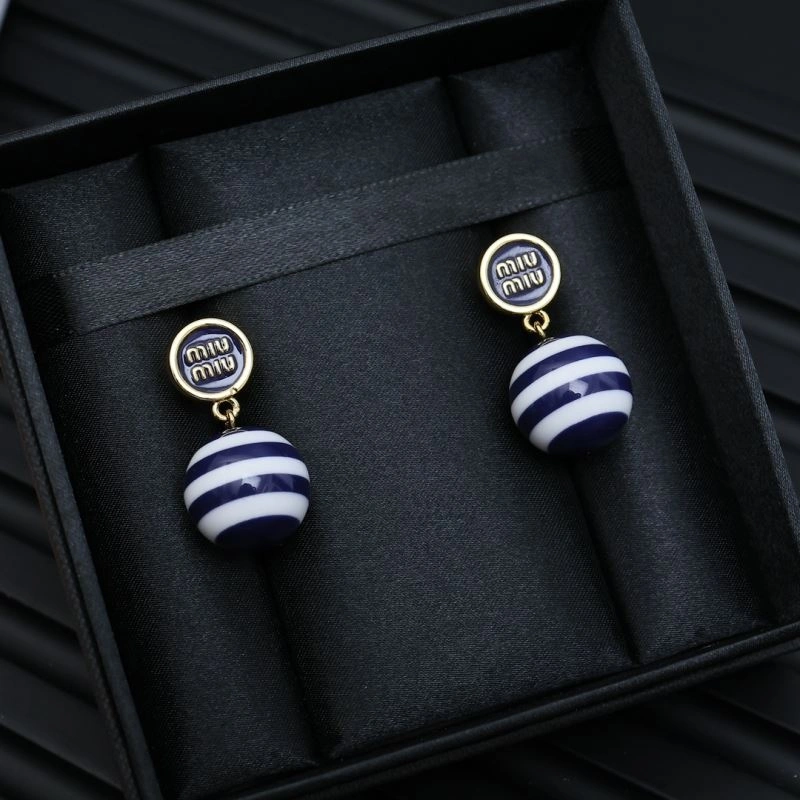 Miu Miu Earrings Comfortable 213416