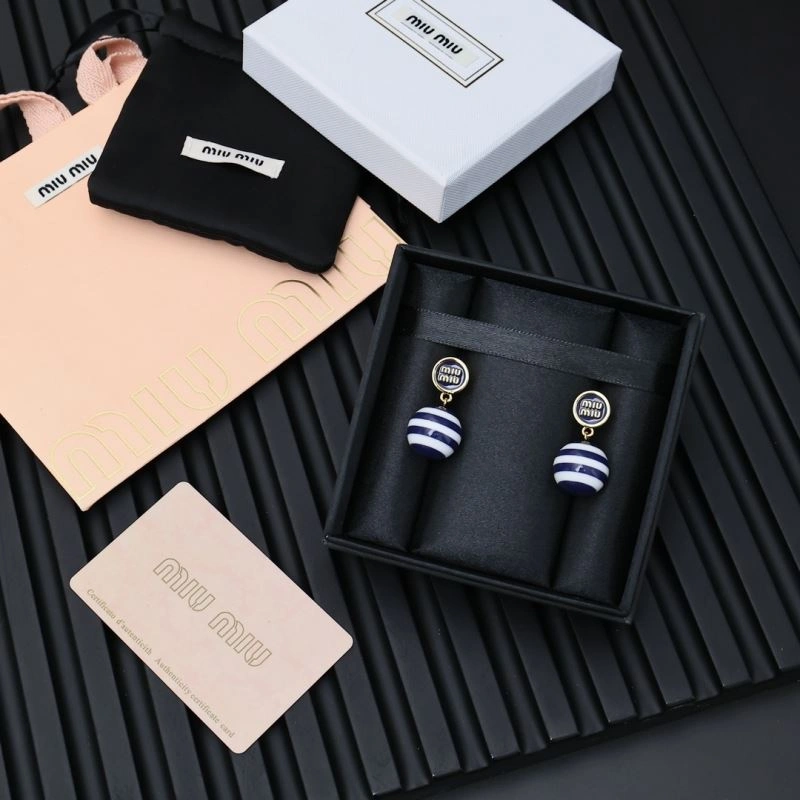 Miu Miu Earrings Comfortable 213416