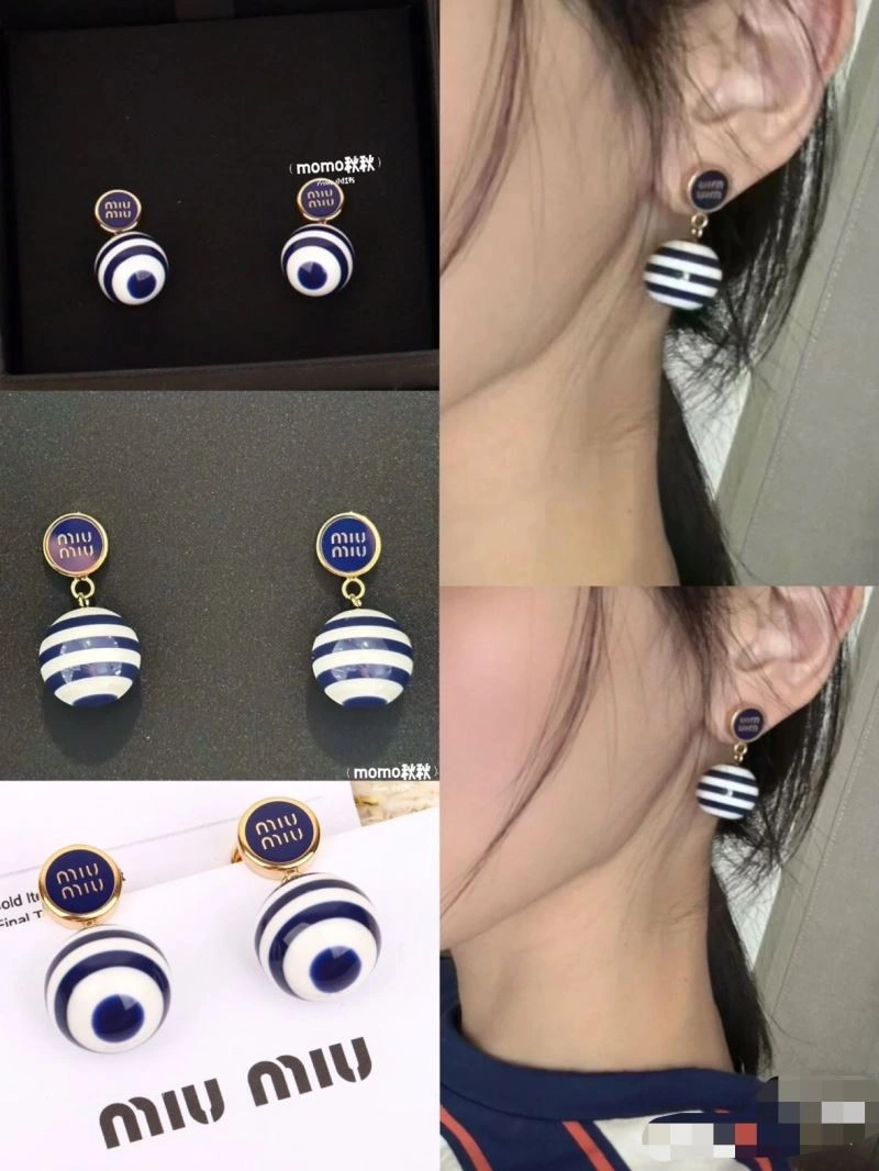 Miu Miu Earrings Comfortable 213416