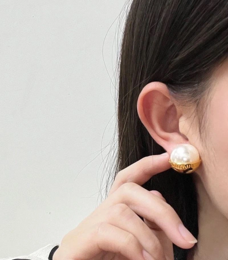 SmoothTexture Miu Miu Earrings 212558
