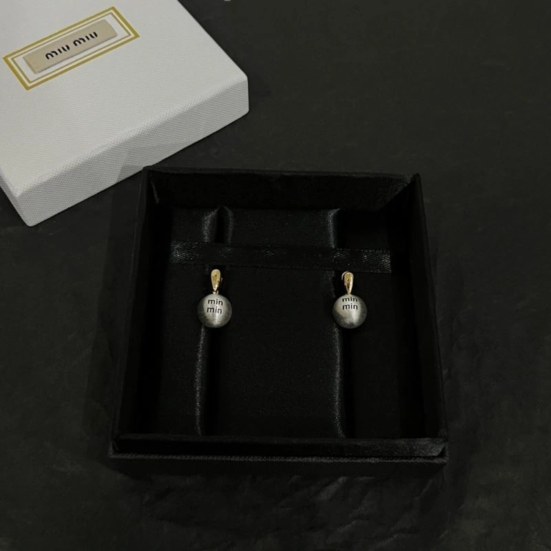 Miu Miu Earrings Durable 212557