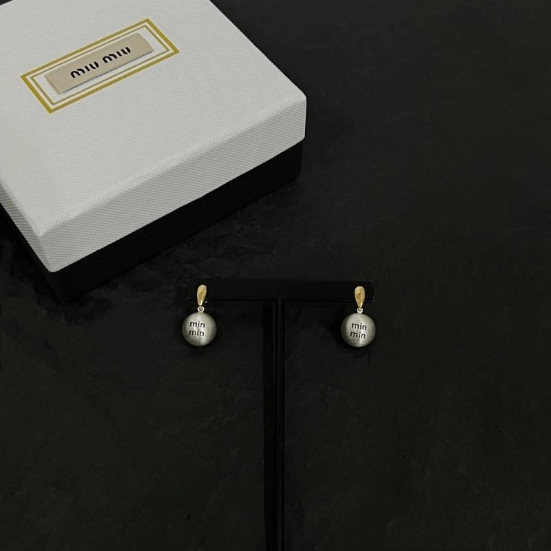 Miu Miu Earrings Durable 212557